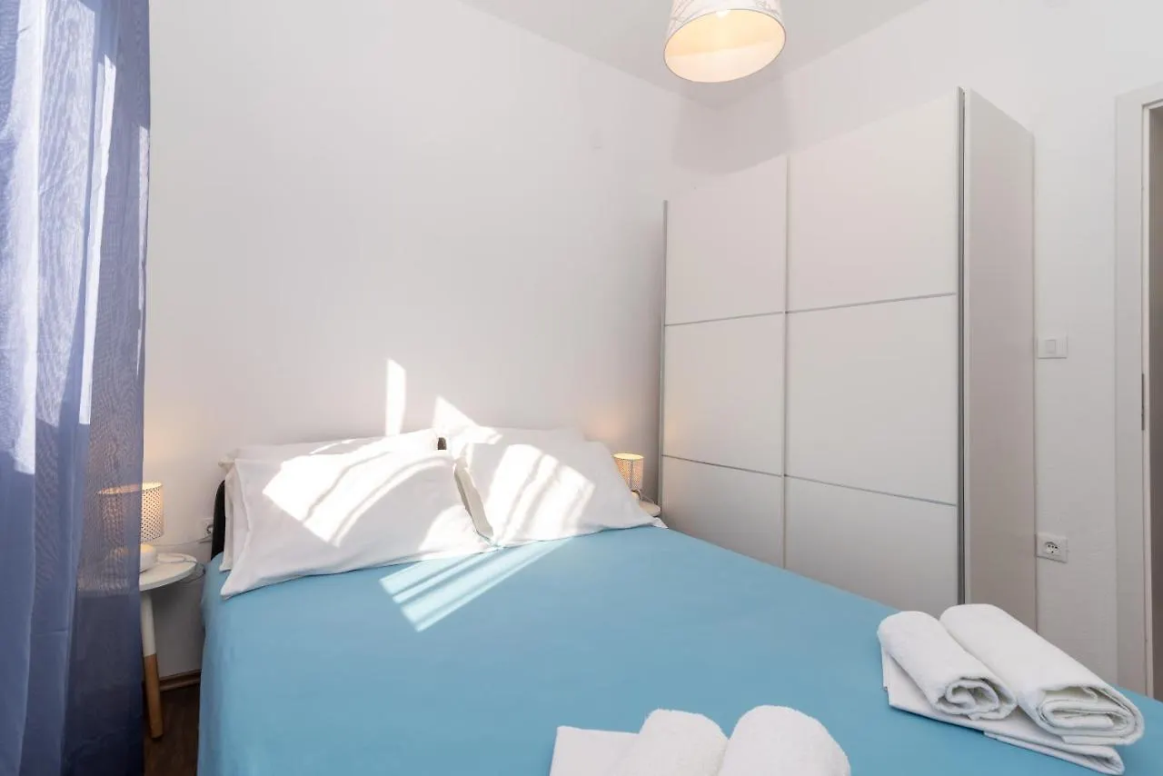 Apartments Bruna Trogir 0*,  Hırvatistan