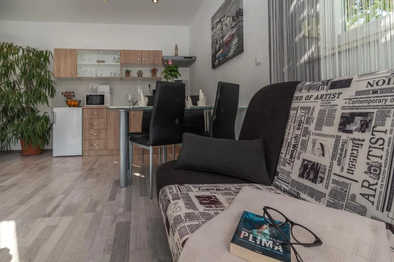 Apartments Bruna Trogir Hırvatistan