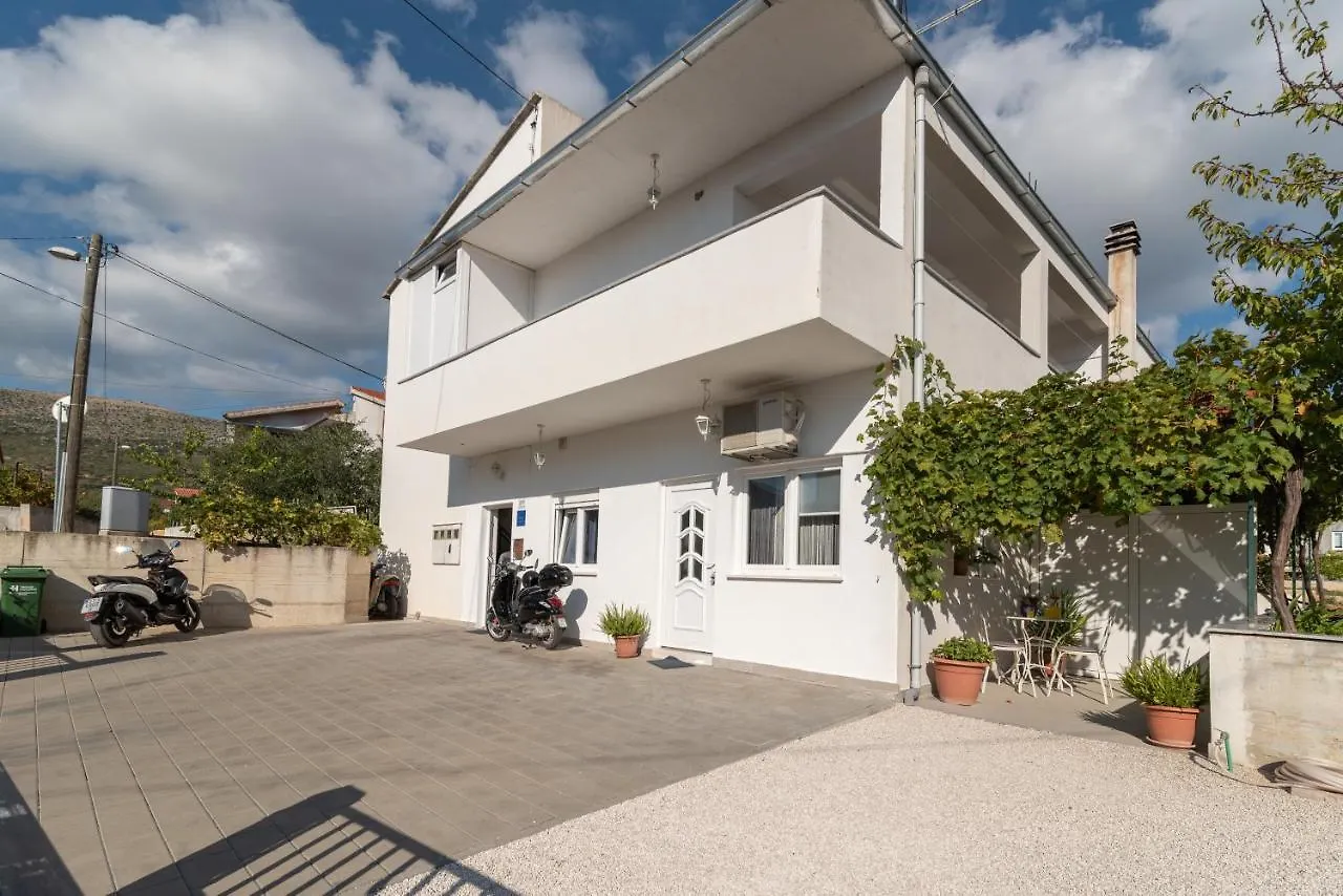 Apartments Bruna Trogir