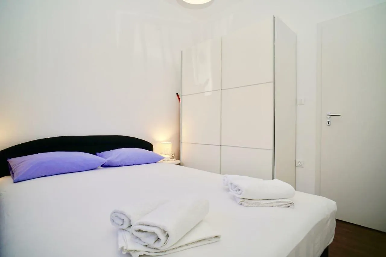 Apartments Bruna Trogir